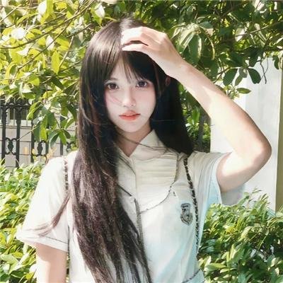 左撇子女人